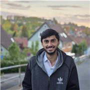 An English teacher who explains everything about grammer.